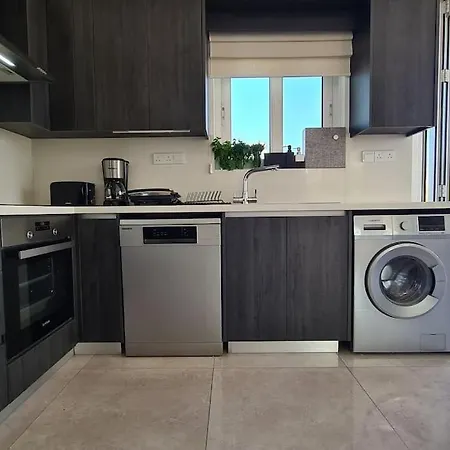 Villa Villa, Swimming Pool, Bbq Grill, 3 Bedrooms, Near Beach