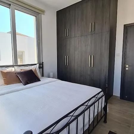 Villa Villa, Swimming Pool, Bbq Grill, 3 Bedrooms, Near Beach Protaras