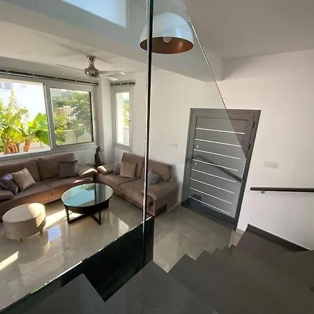 Villa Villa, Swimming Pool, Bbq Grill, 3 Bedrooms, Near Beach *